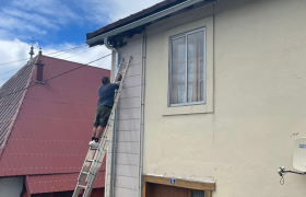 Remplacement de gouttière à Mouthe 